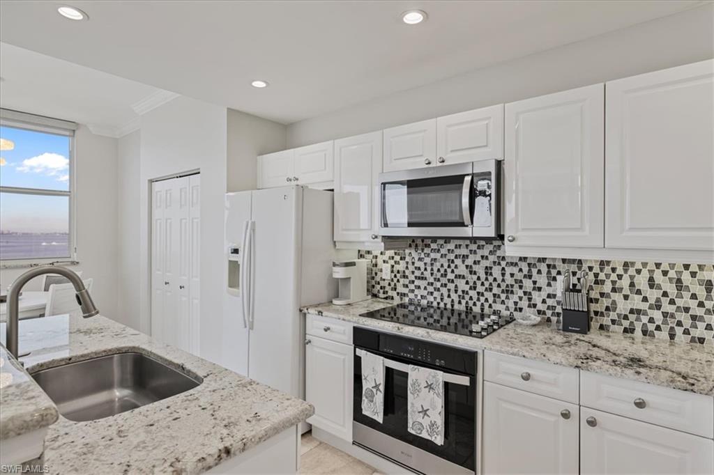 THE SHORES - Residential