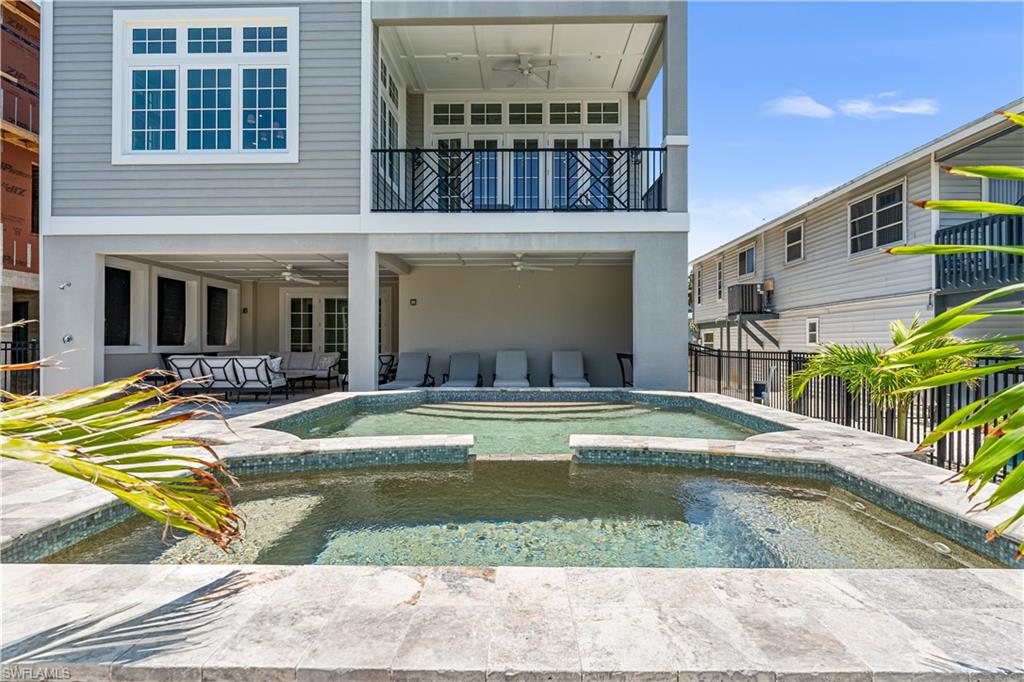 VENETIAN GARDENS - Residential