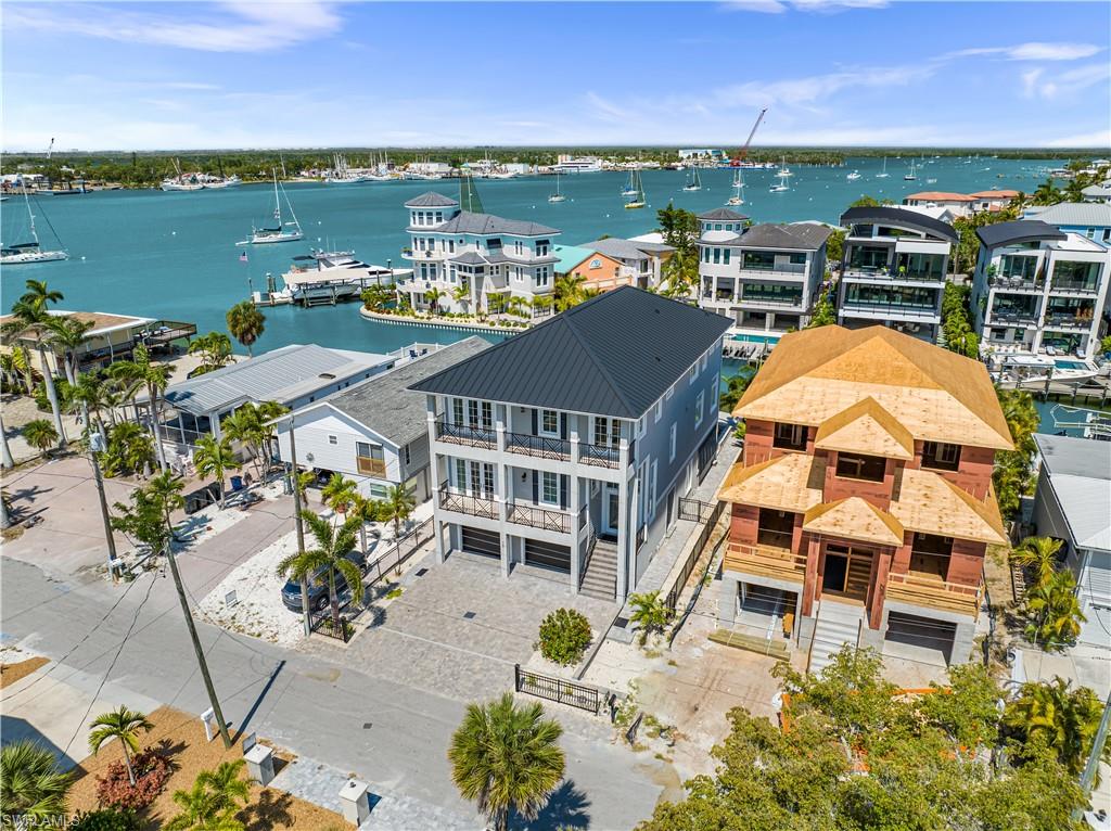 VENETIAN GARDENS - Residential