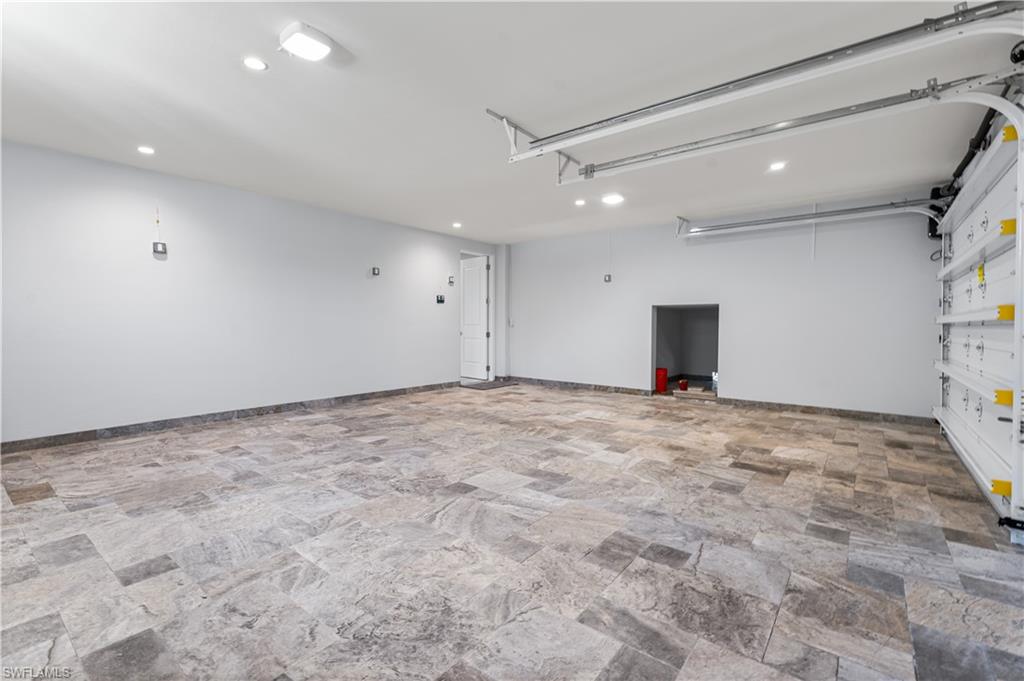 VENETIAN GARDENS - Residential