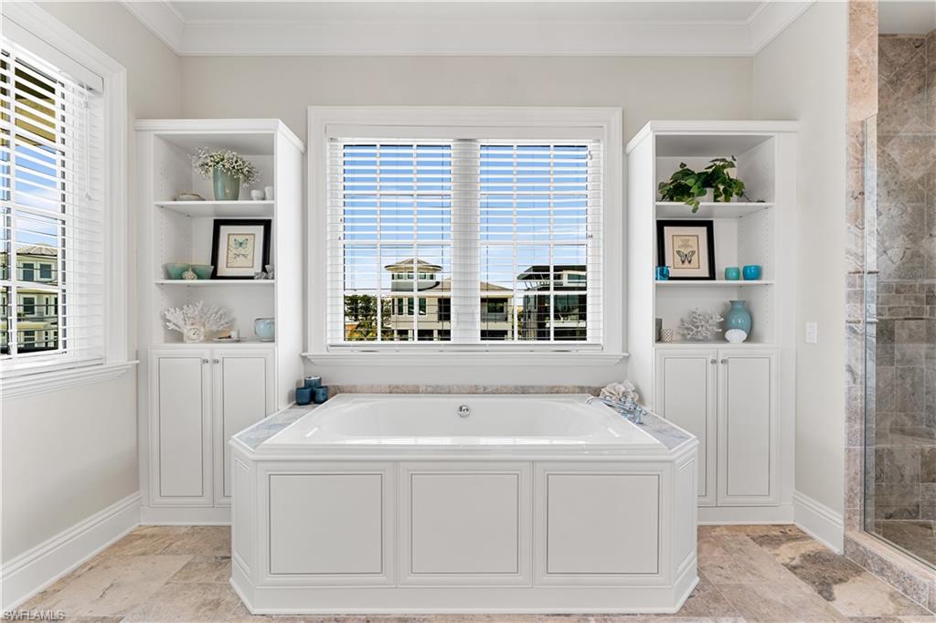 VENETIAN GARDENS - Residential