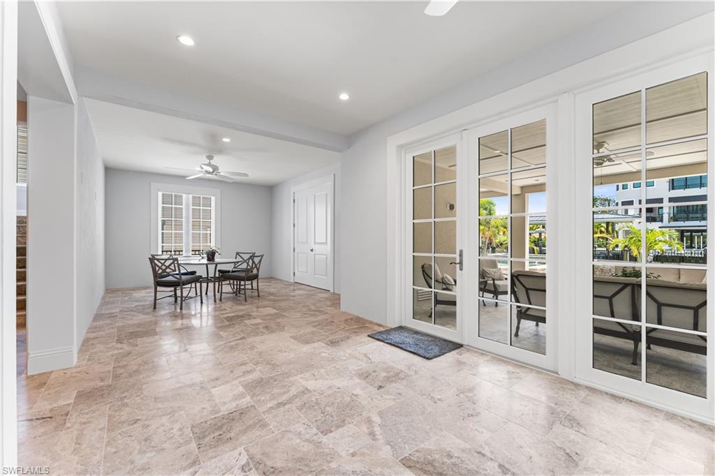 VENETIAN GARDENS - Residential