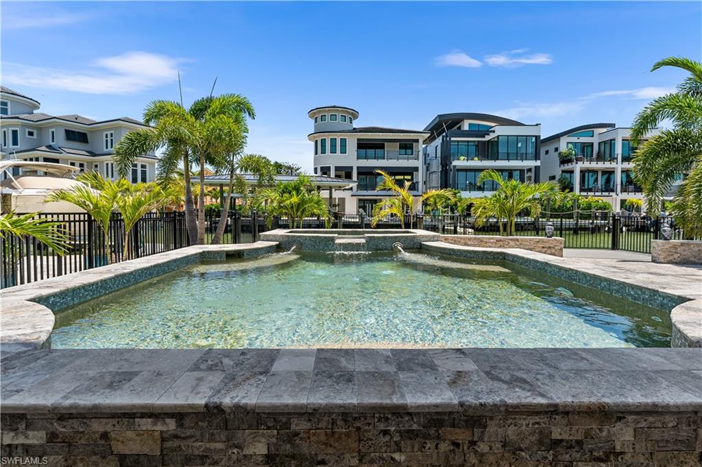 VENETIAN GARDENS - Residential