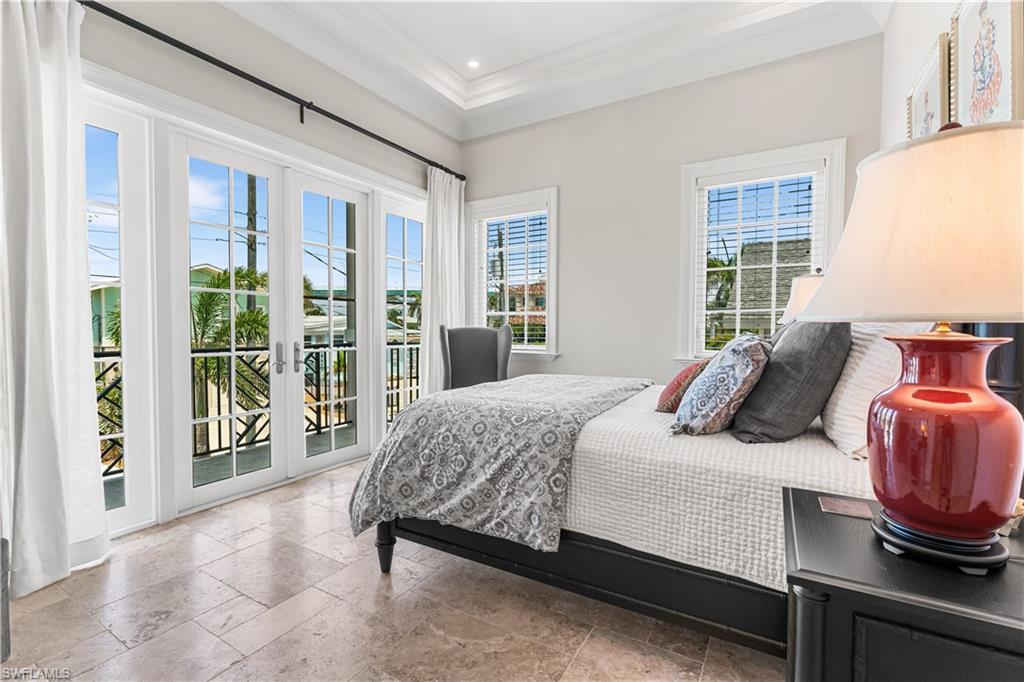 VENETIAN GARDENS - Residential