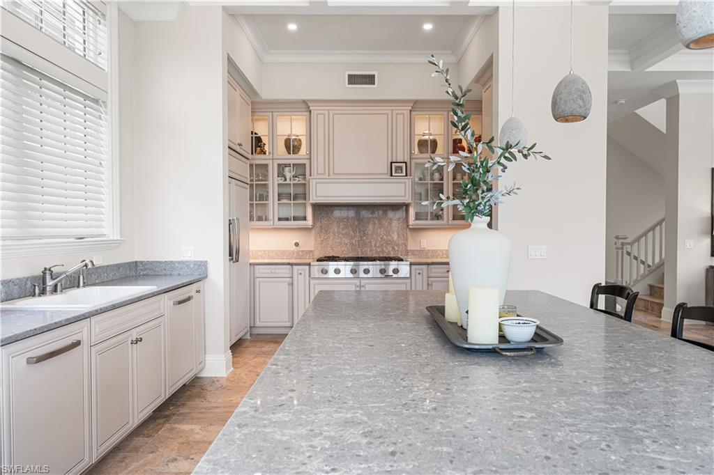 VENETIAN GARDENS - Residential