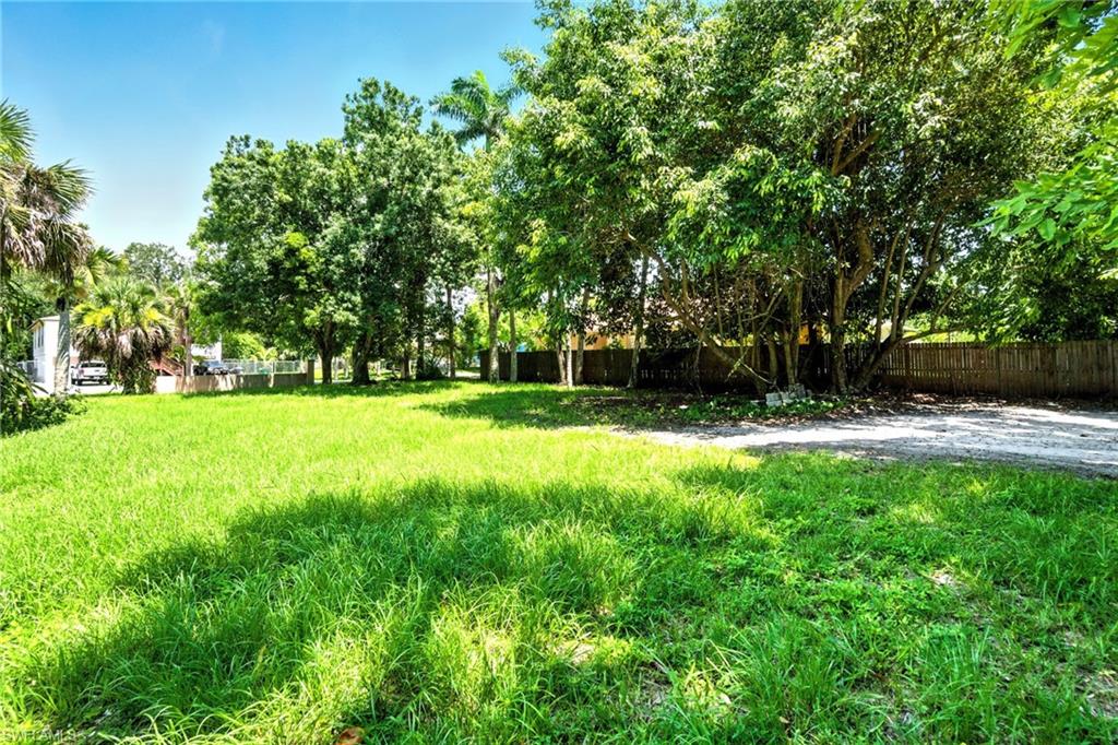 COL LEE CO GARDENS - Land