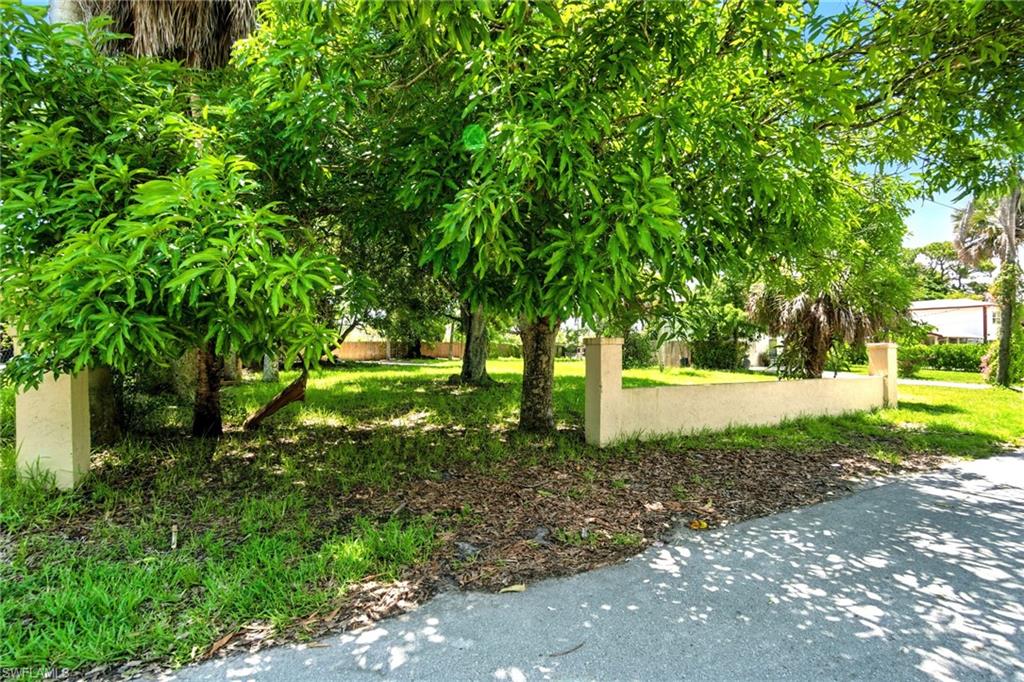 COL LEE CO GARDENS - Land