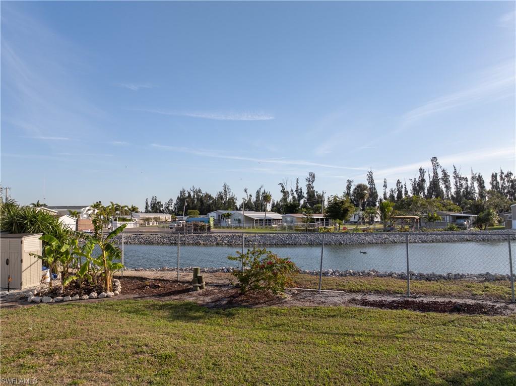 PINE ISLAND COVE - Land