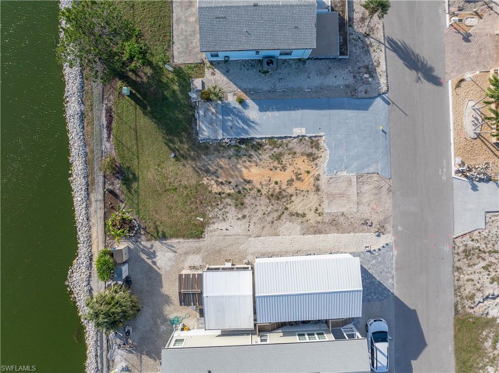 PINE ISLAND COVE - Land