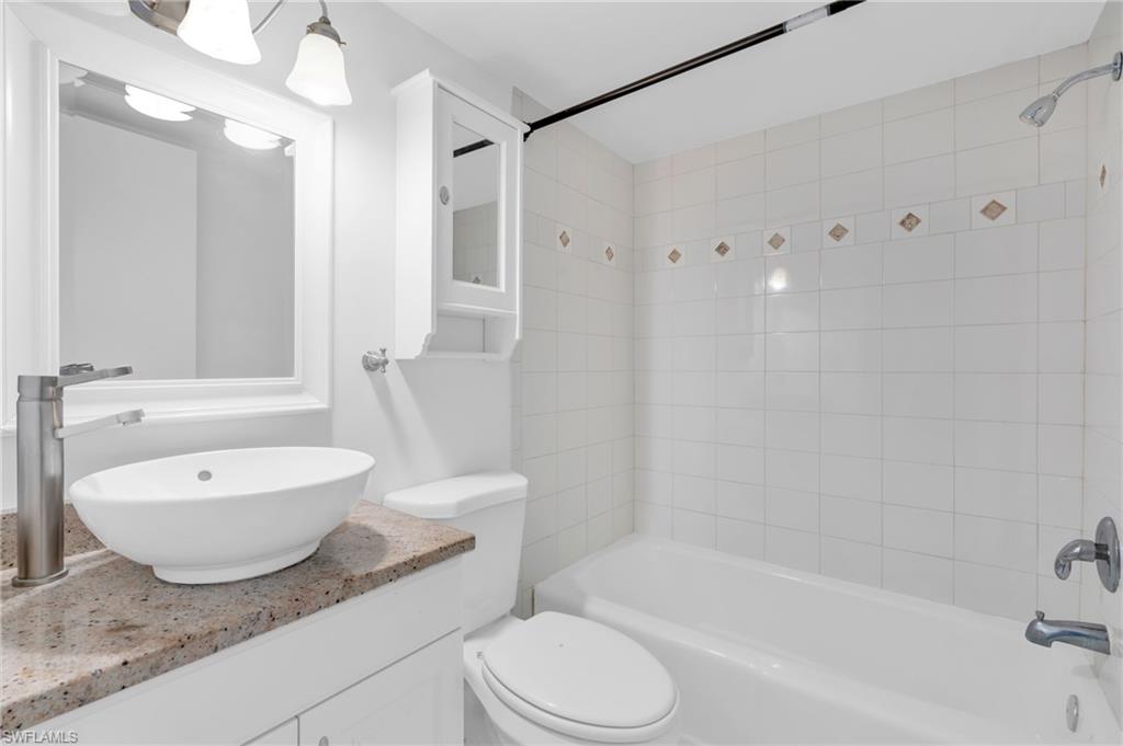 LAKEWOOD - Residential