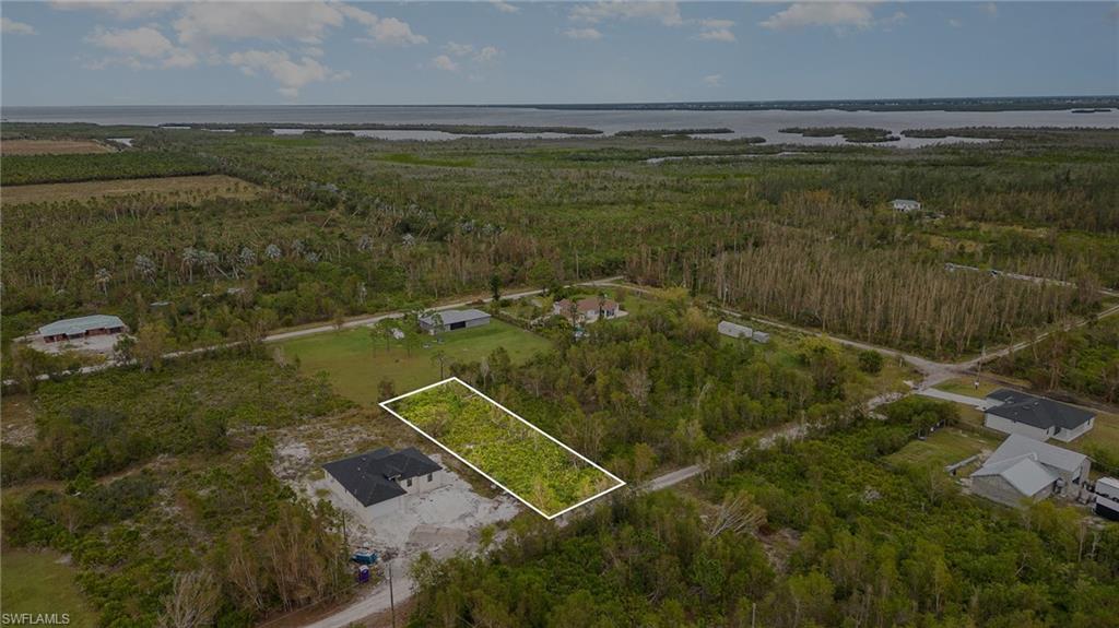 KREAMERS AVOCADO SUBD - Land