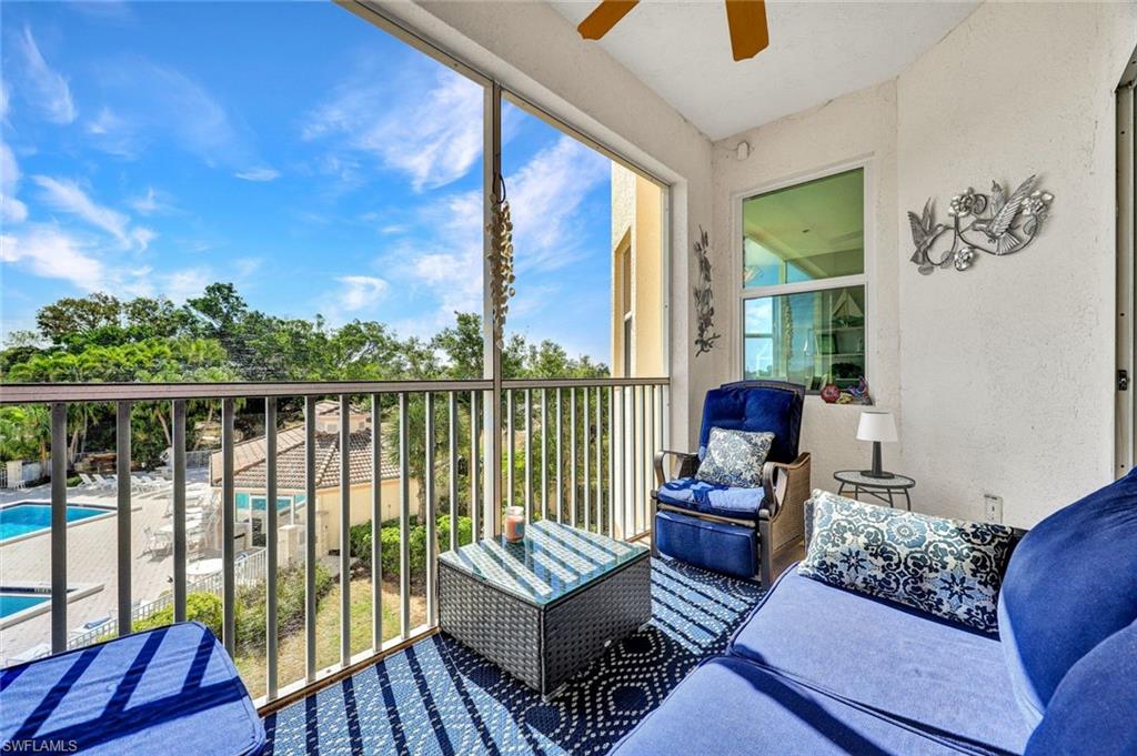 CLUBHOUSE VILLAS - Residential