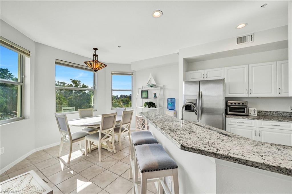 CLUBHOUSE VILLAS - Residential