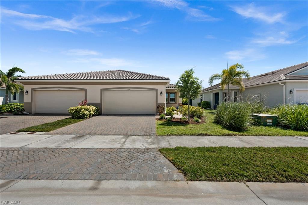 BONAVIE COVE - Residential