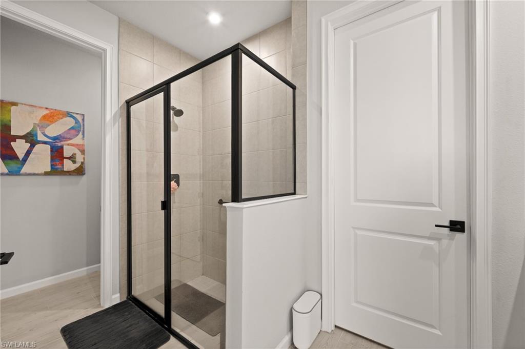 BONAVIE COVE - Residential