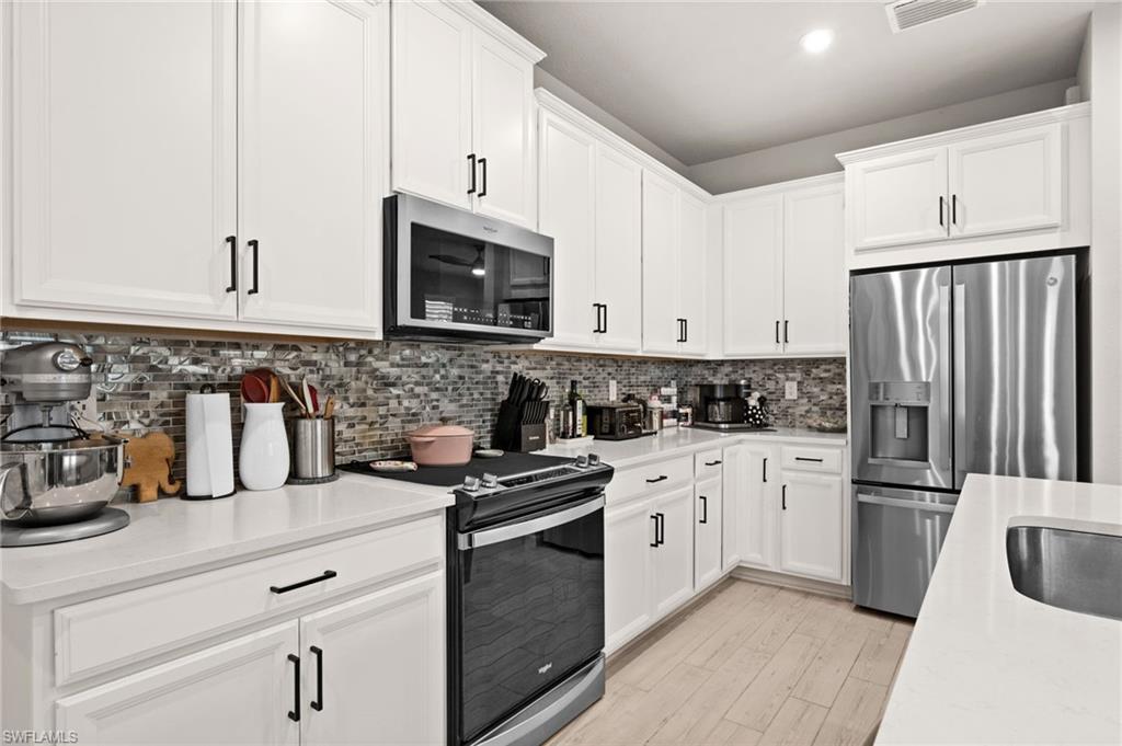 BONAVIE COVE - Residential