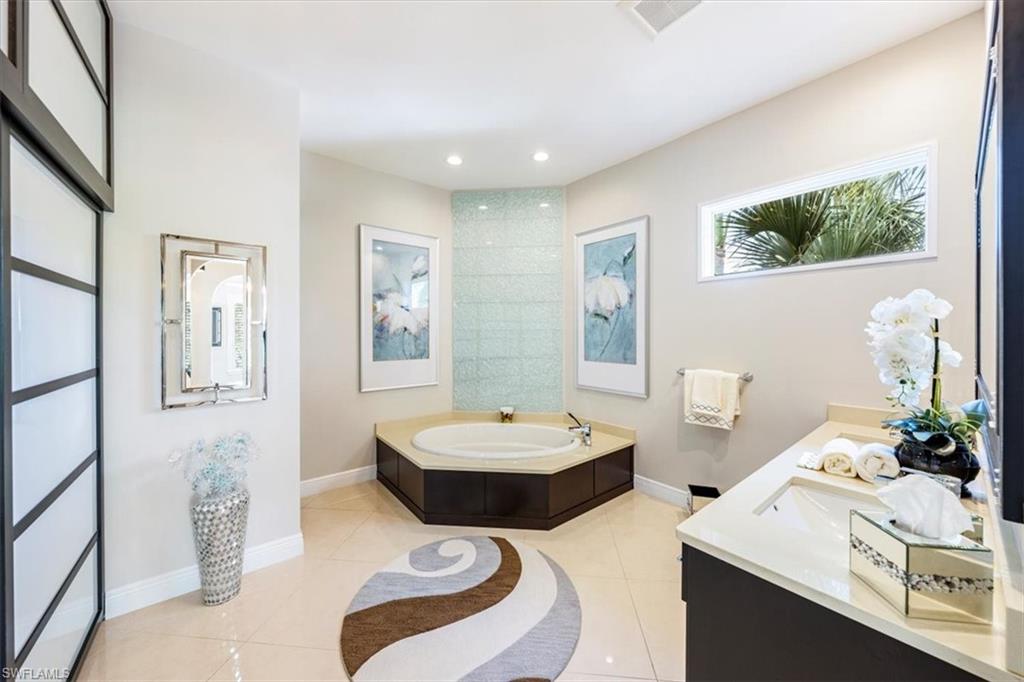 L'ERMITAGE AT GREY OAKS - Residential