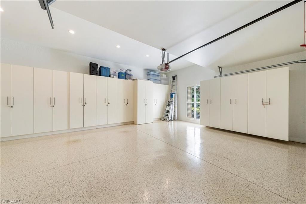 L'ERMITAGE AT GREY OAKS - Residential