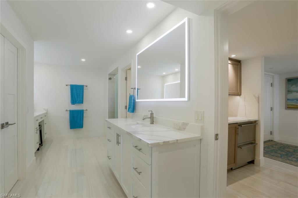 MONACO BEACH CLUB - Residential