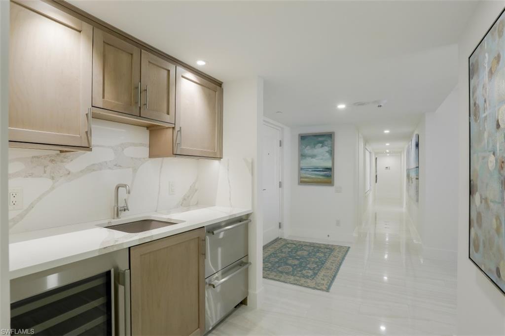 MONACO BEACH CLUB - Residential