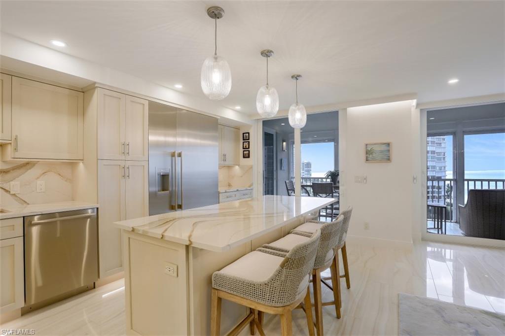 MONACO BEACH CLUB - Residential