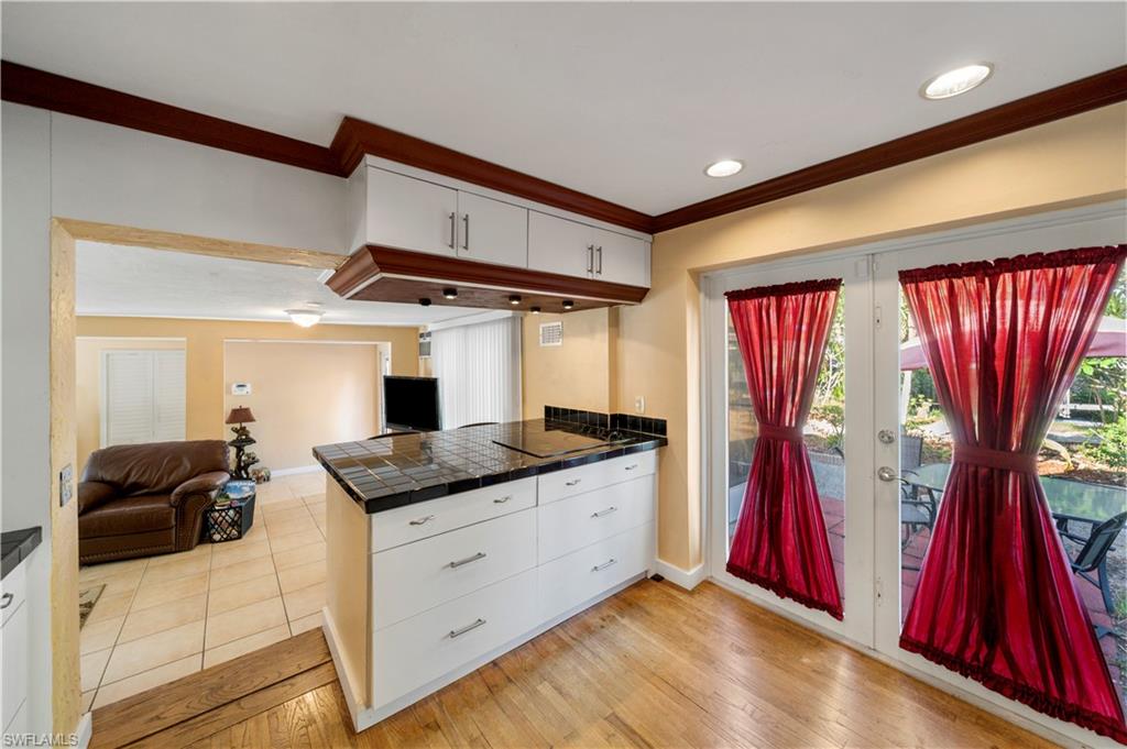 RUSSELL PARK - Residential