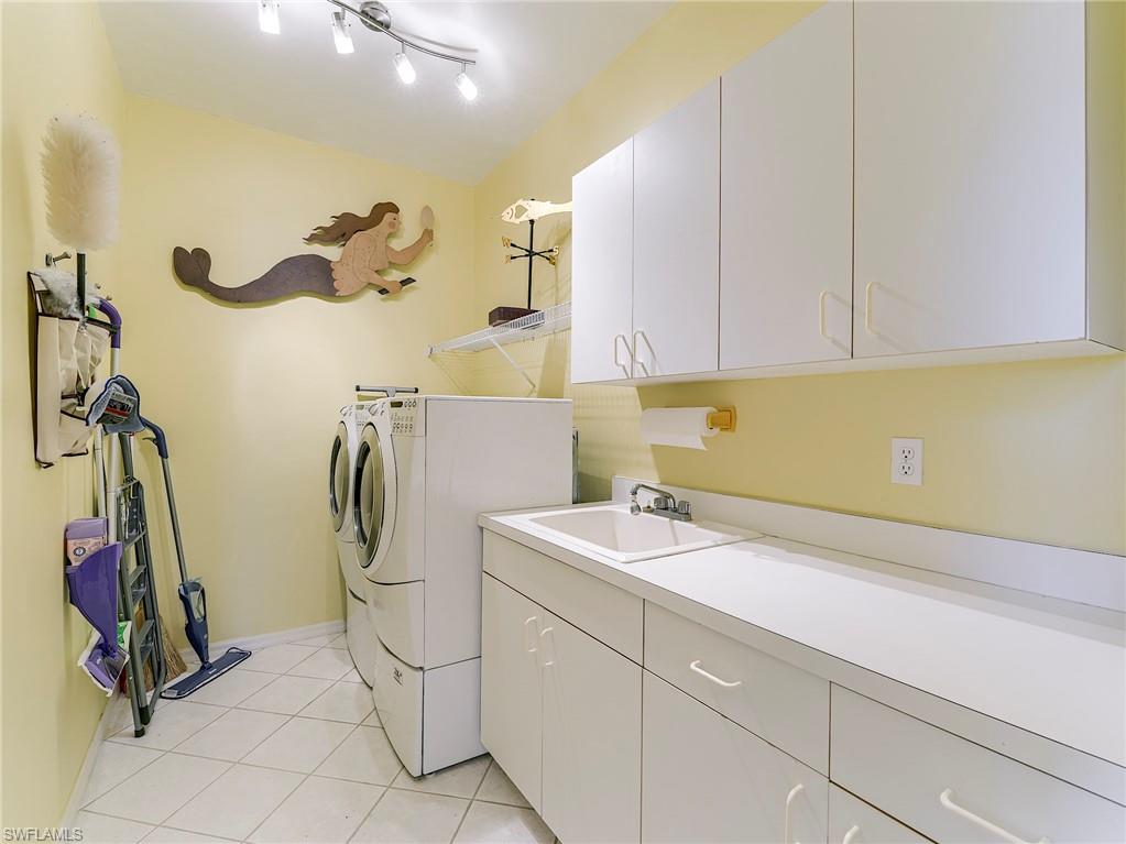 SILVER OAK AT THE VINES - Residential