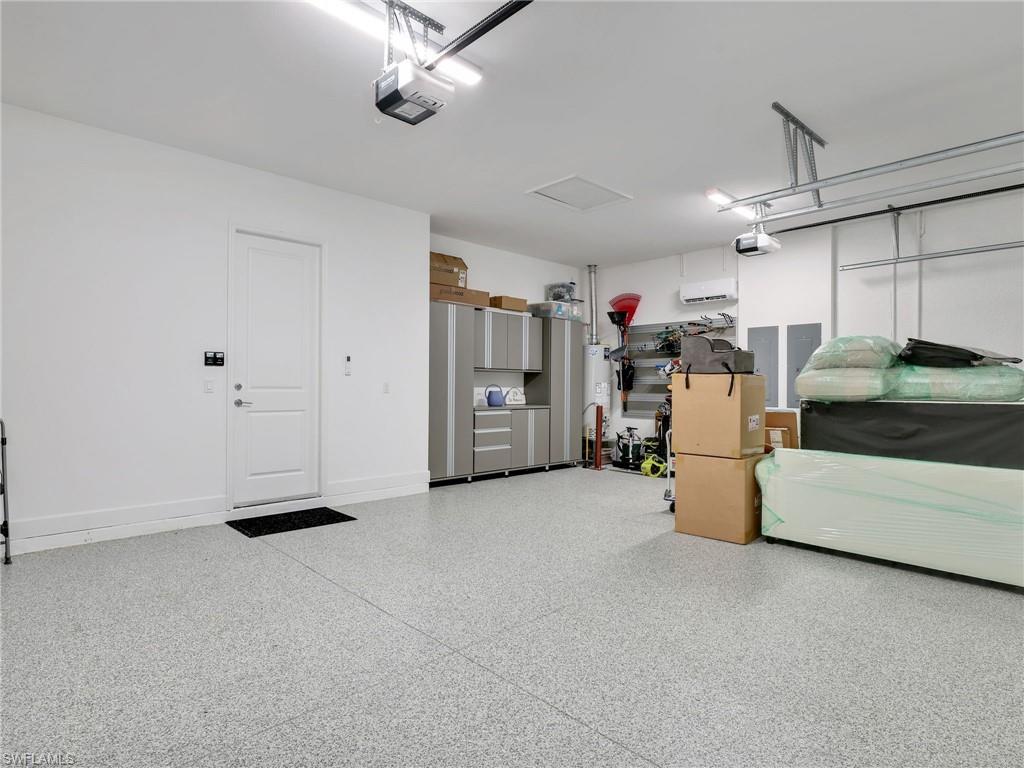 VALENCIA TRAILS - Residential