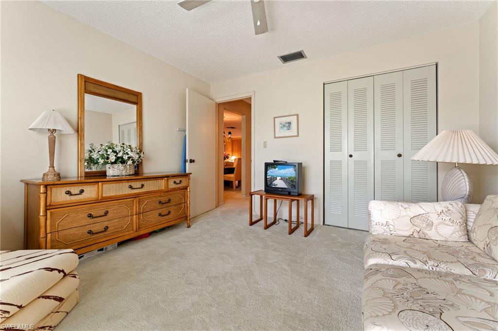 FOXMOOR CONDO II - Residential