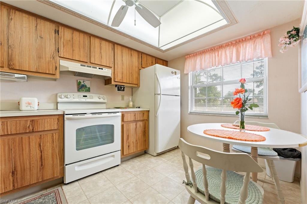 FOXMOOR CONDO II - Residential