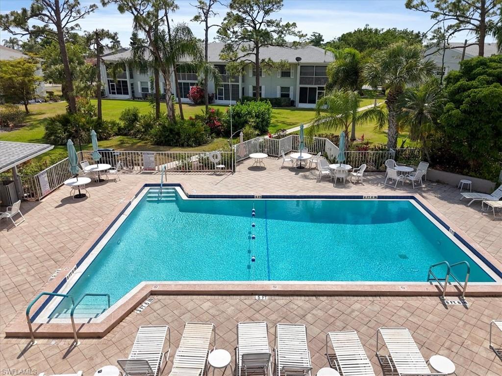 FOXMOOR CONDO II - Residential