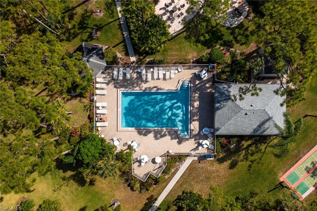 FOXMOOR CONDO II - Residential