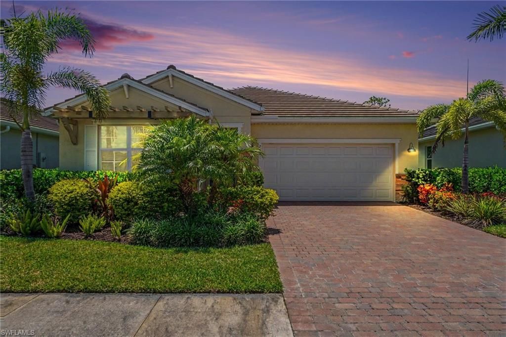 Photo of 259 Tamarindo LN, NAPLES, FL 34114 (MLS # 226018631)