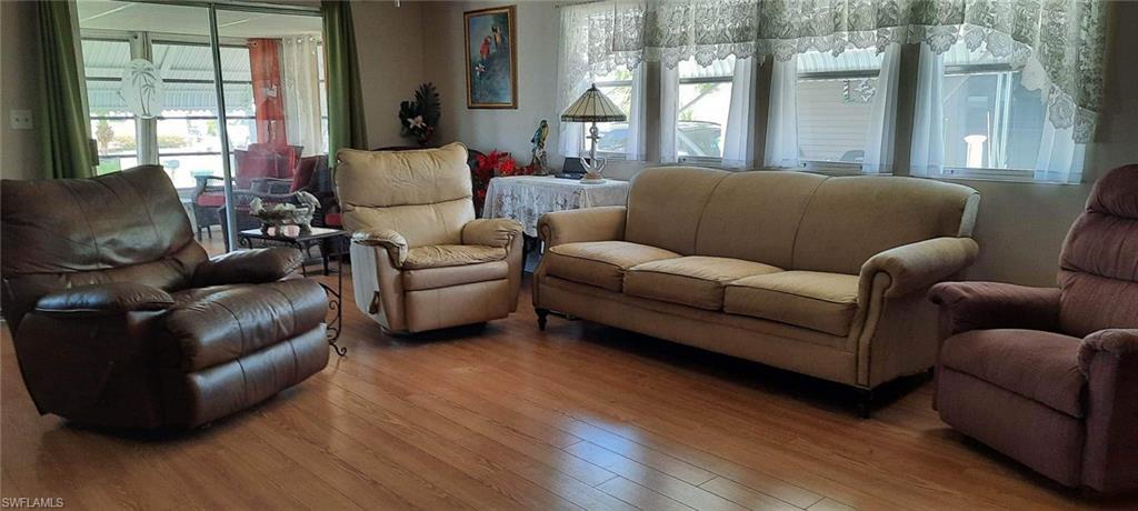 RIVIERA COLONY - Residential