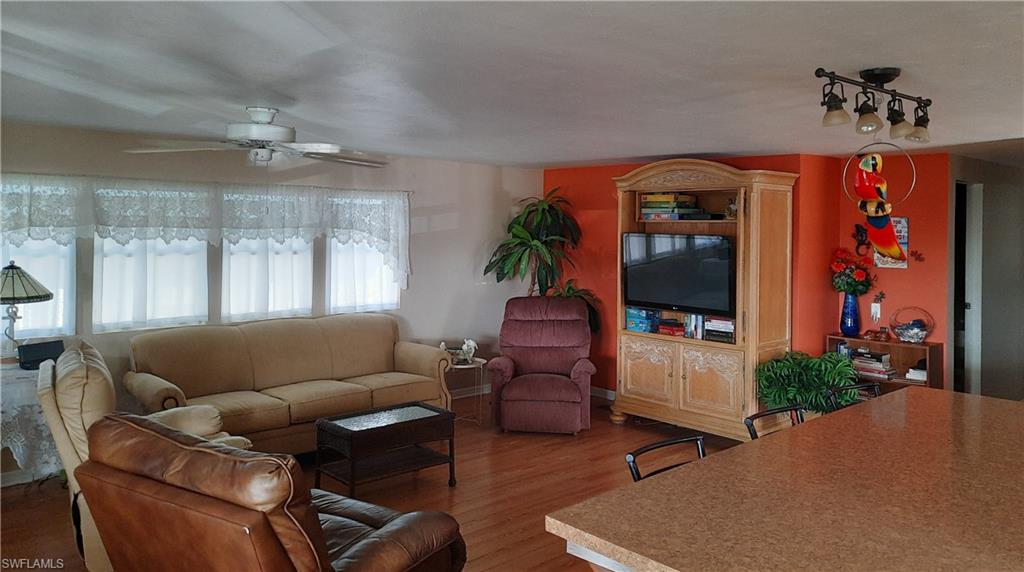 RIVIERA COLONY - Residential