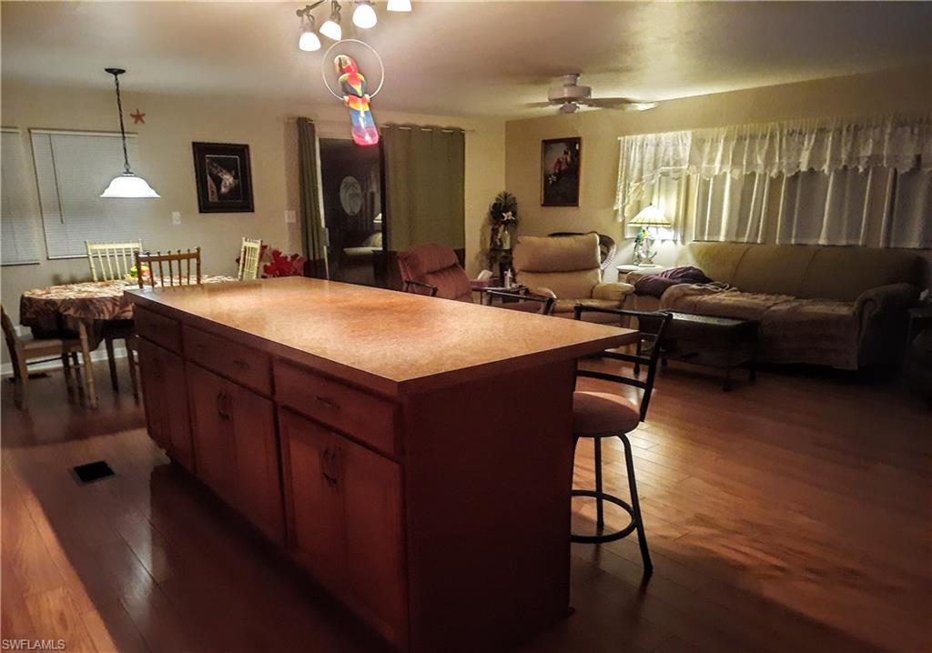 RIVIERA COLONY - Residential