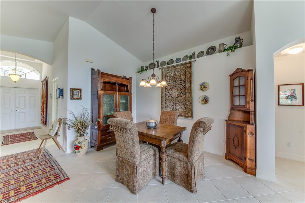 SATURNIA LAKES - Residential