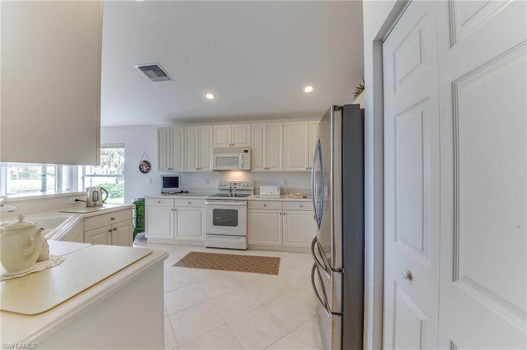 SATURNIA LAKES - Residential