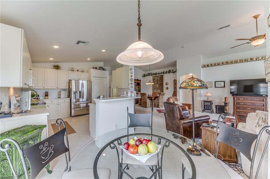 SATURNIA LAKES - Residential