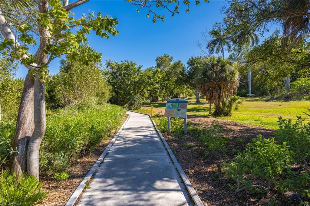 KREAMERS SUBD - Land