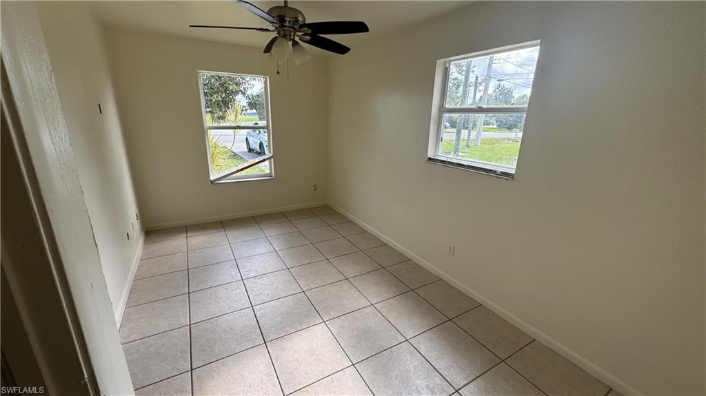 NAPLES MANOR - Residential