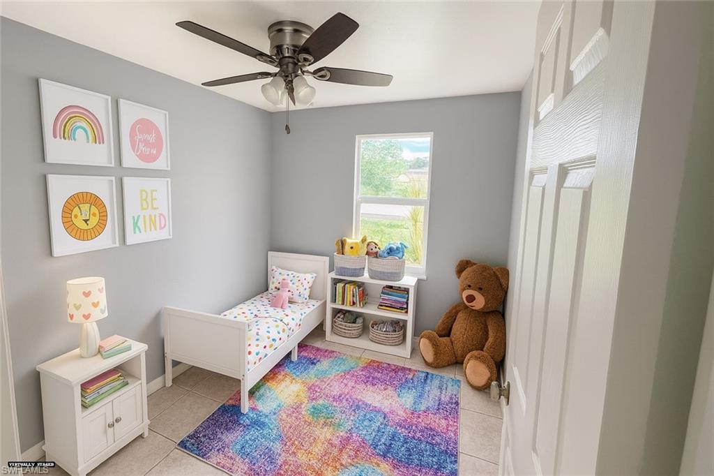 NAPLES MANOR - Residential