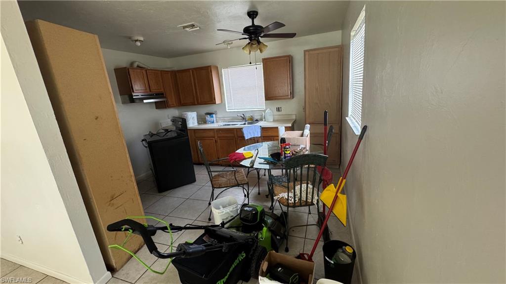 NAPLES MANOR - Residential