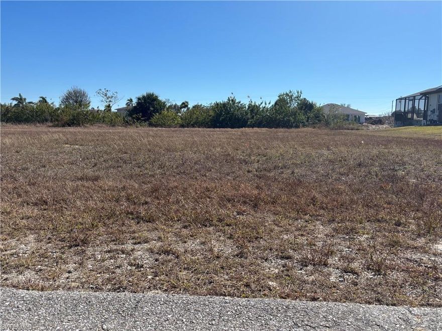 Vacant waterfront lot for sale!