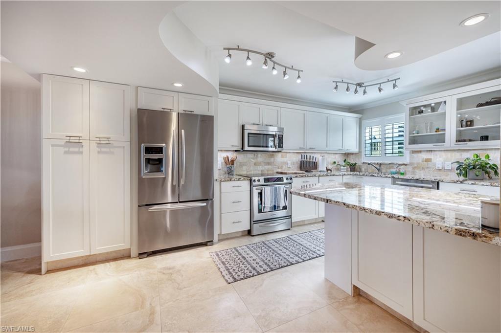 NAPLES BAY CLUB - Residential Lease