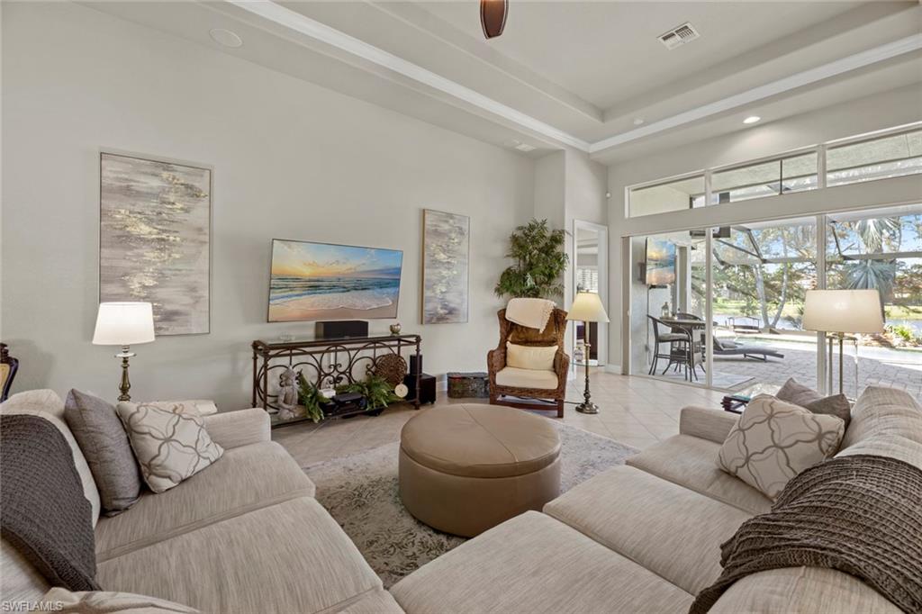 BELLE LAGO - Residential