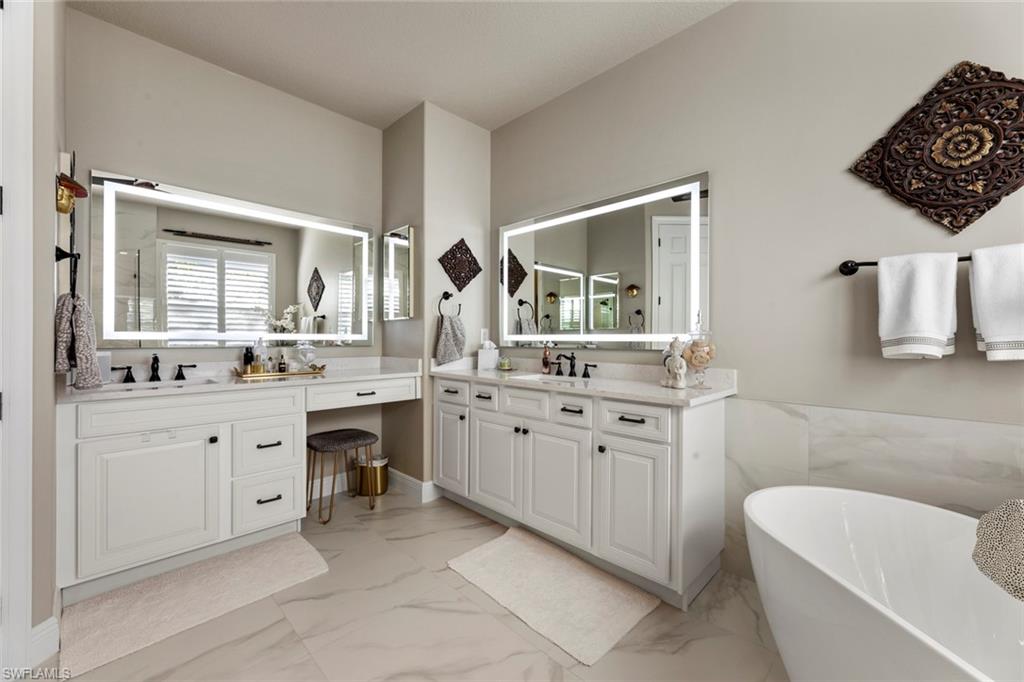 BELLE LAGO - Residential