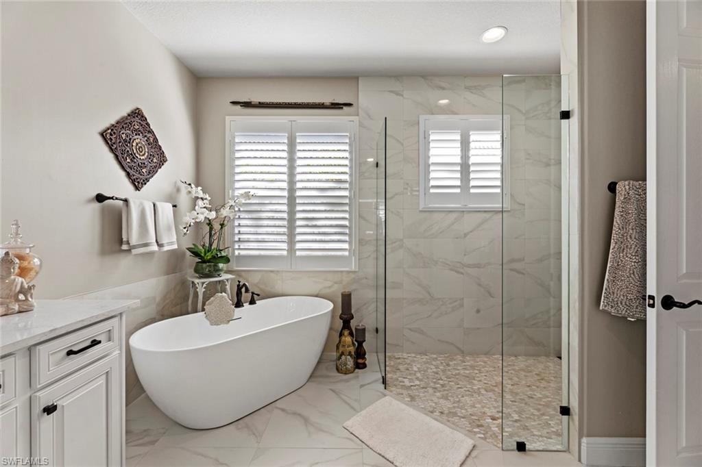 BELLE LAGO - Residential