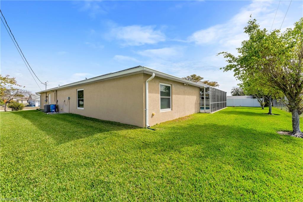 CAPE CORAL - Residential