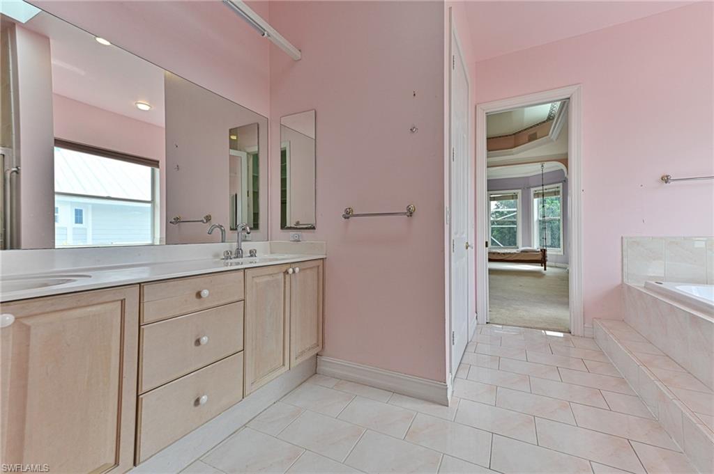 SOUTHPORT ON THE BAY - Residential